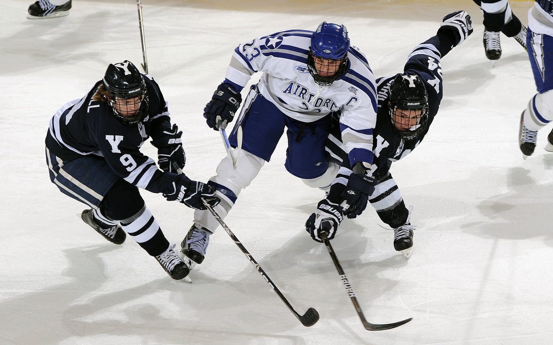 女足锦标赛搅动风云，强队备战如火如荼，女足青年锦标赛
